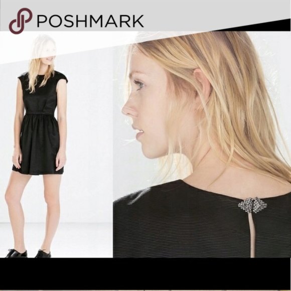 Zara Basic Dresses & Skirts - Zara Basic Textured Black A Line Dress.  XS